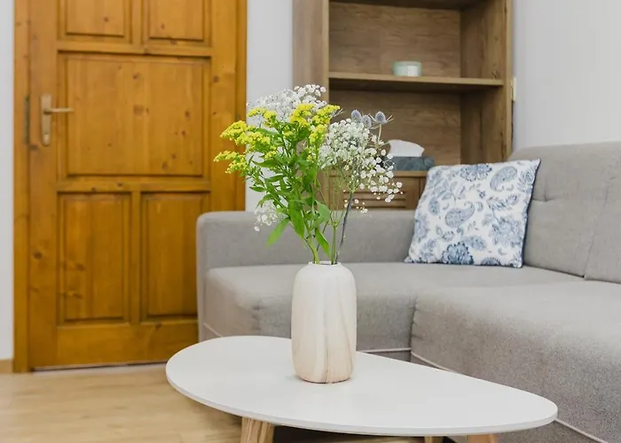 Old Town Hideaway, *